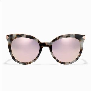 STELLA AND DOT SUNGLASSES